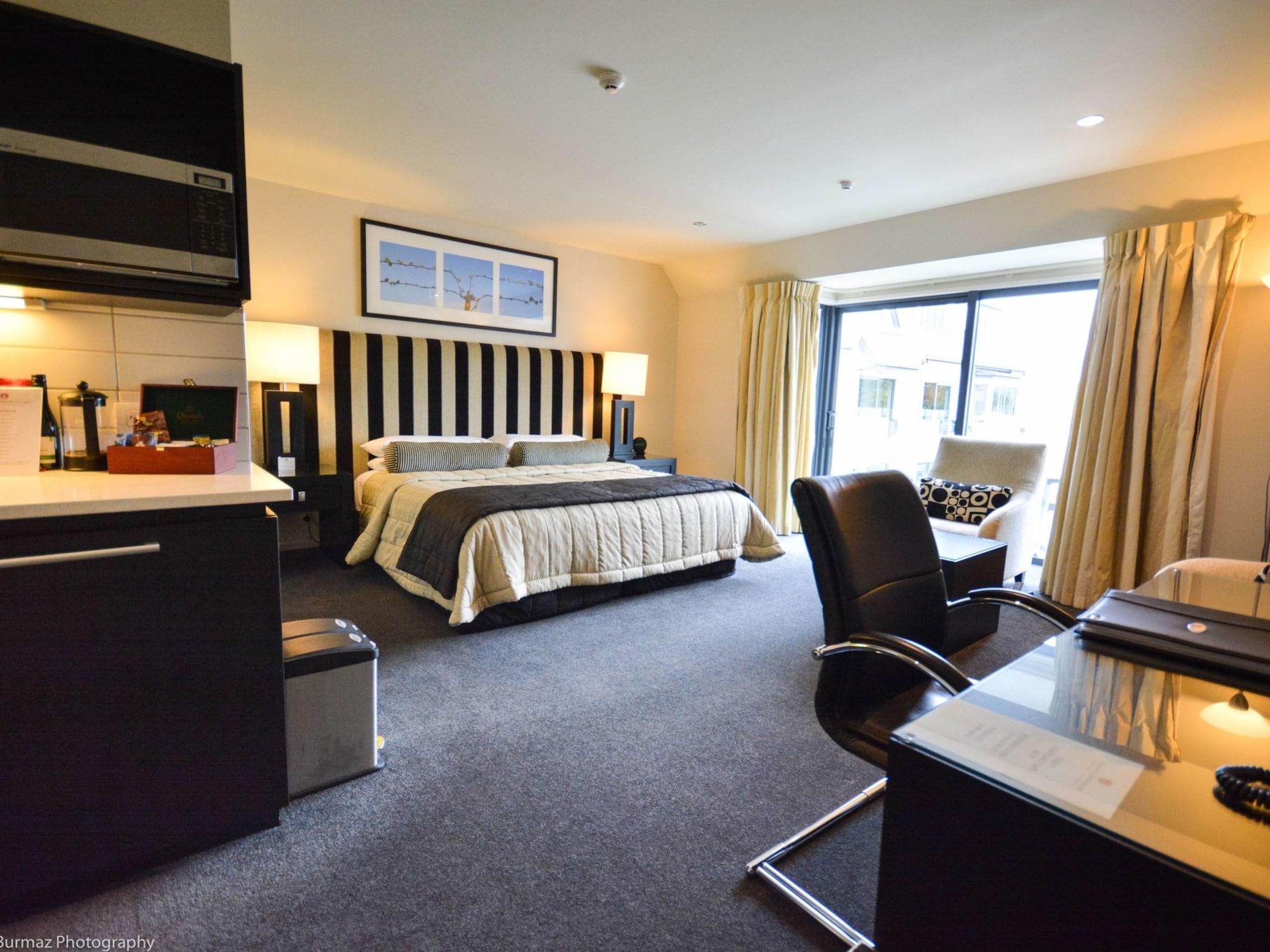 Carnmore Chateau Marlborough Blenheim Exterior foto A typical studio apartment