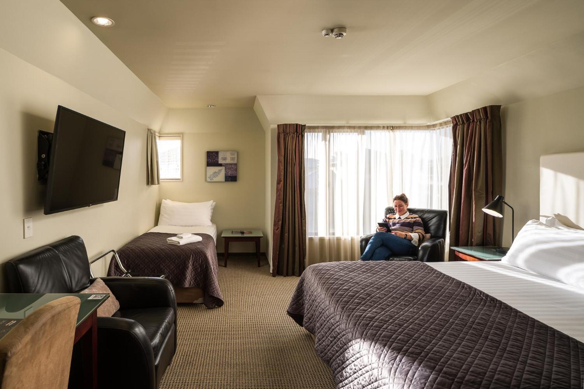 Carnmore Chateau Marlborough Blenheim Exterior foto A typical hotel room